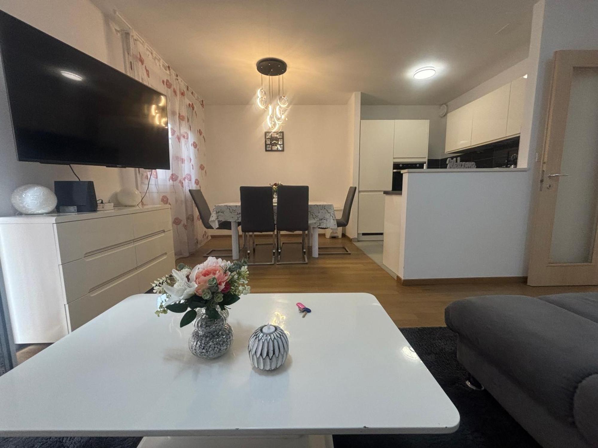 Apartment Dalmatinos Split Znjan Экстерьер фото